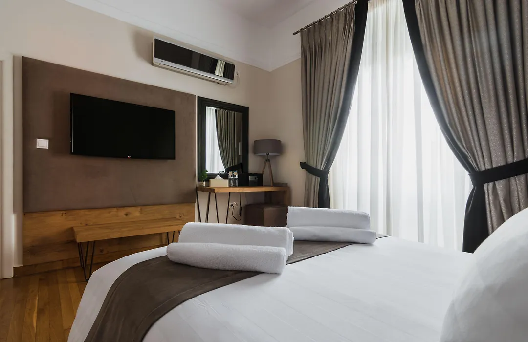 Acropolis Exclusive Residences-1